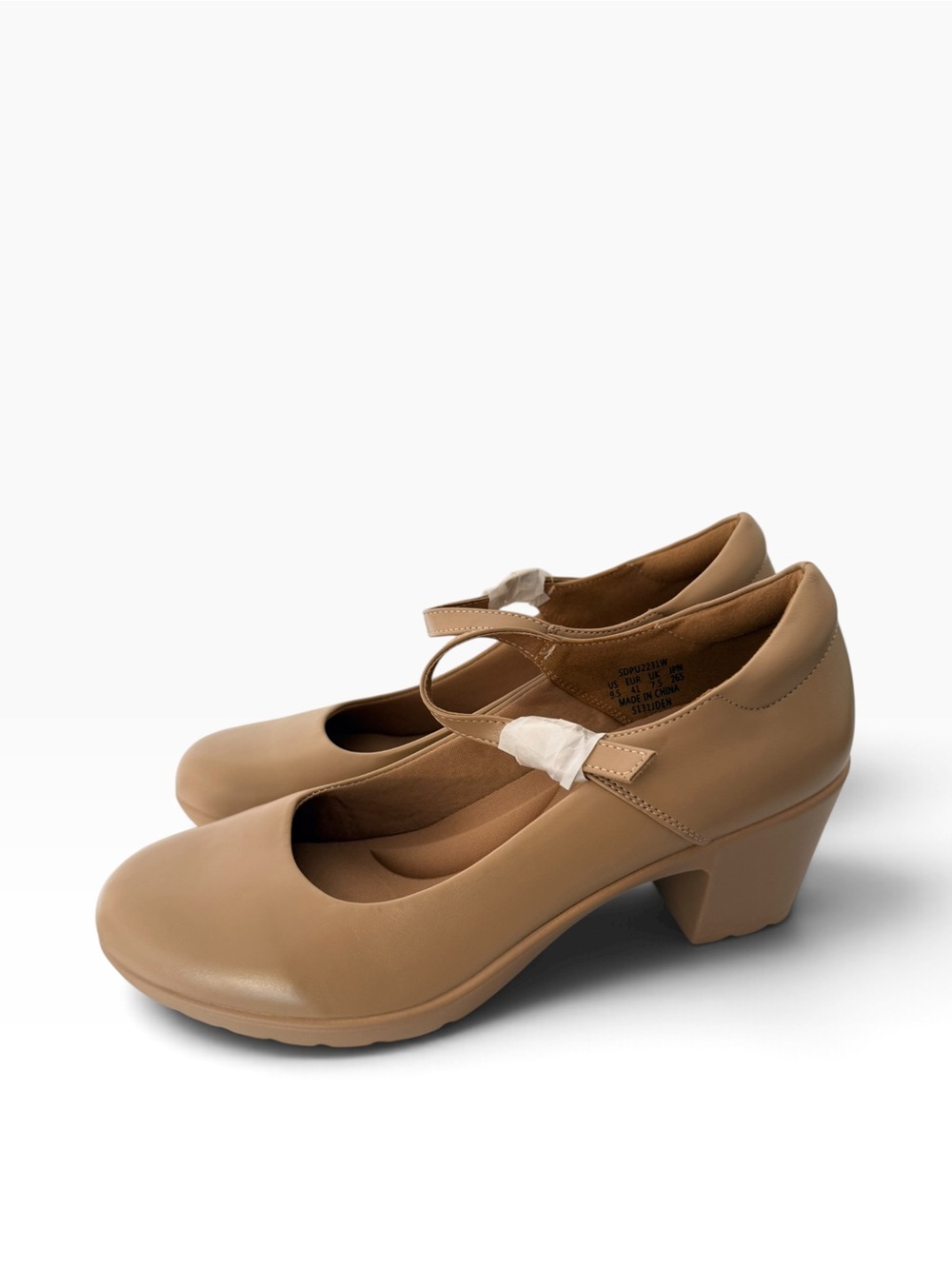 Dream Pairs Classic Mary Jane Block Heel Pumps in Tan, Size 9.5